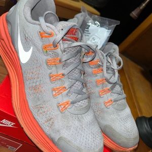 MEN’S NIKE RUNNING SHOES! *worn